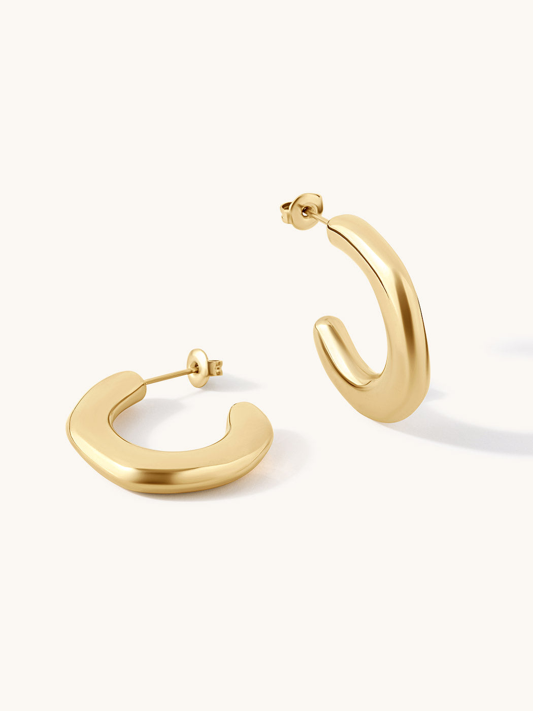 CHLOE WAVY HOOPS