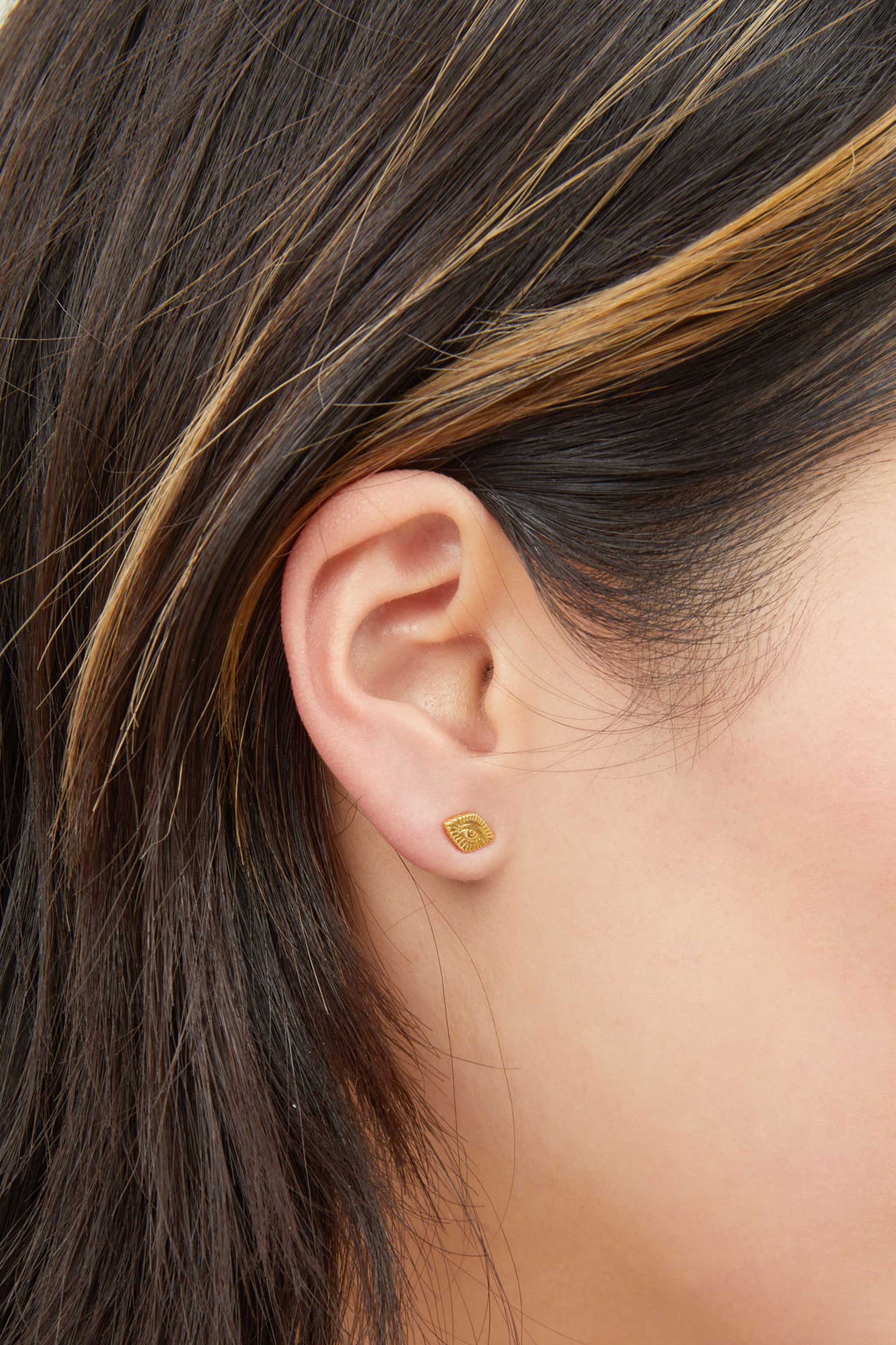     LUMEN-EVIL-EYE-STUDS close up